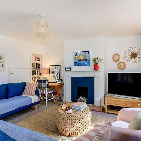 Samphire Cottage ライム・レジス エクステリア 写真