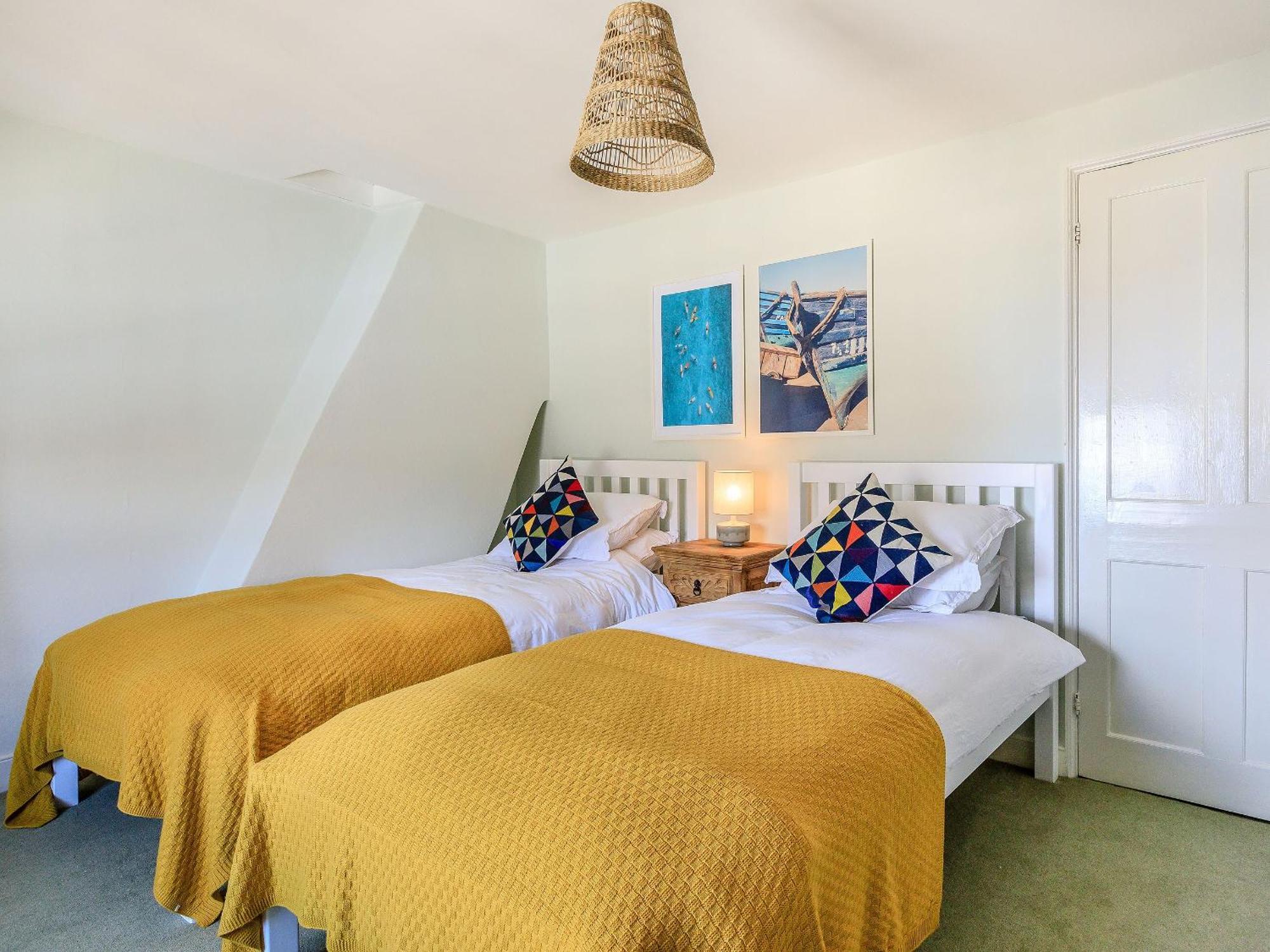 Samphire Cottage ライム・レジス エクステリア 写真